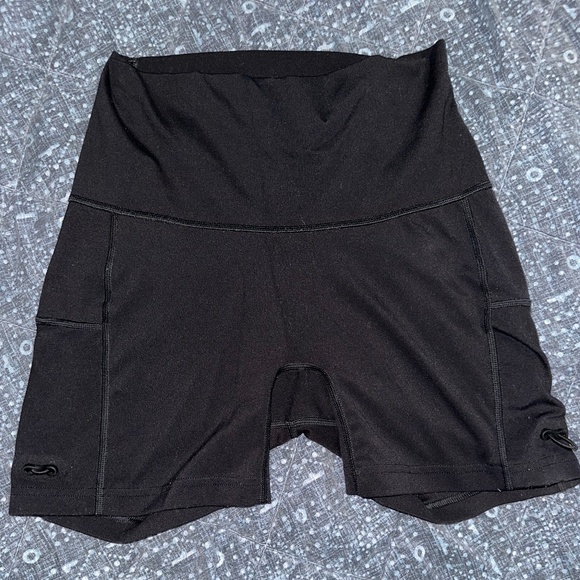 Gymshark Legacy Shorts Small - Picture 3 of 4